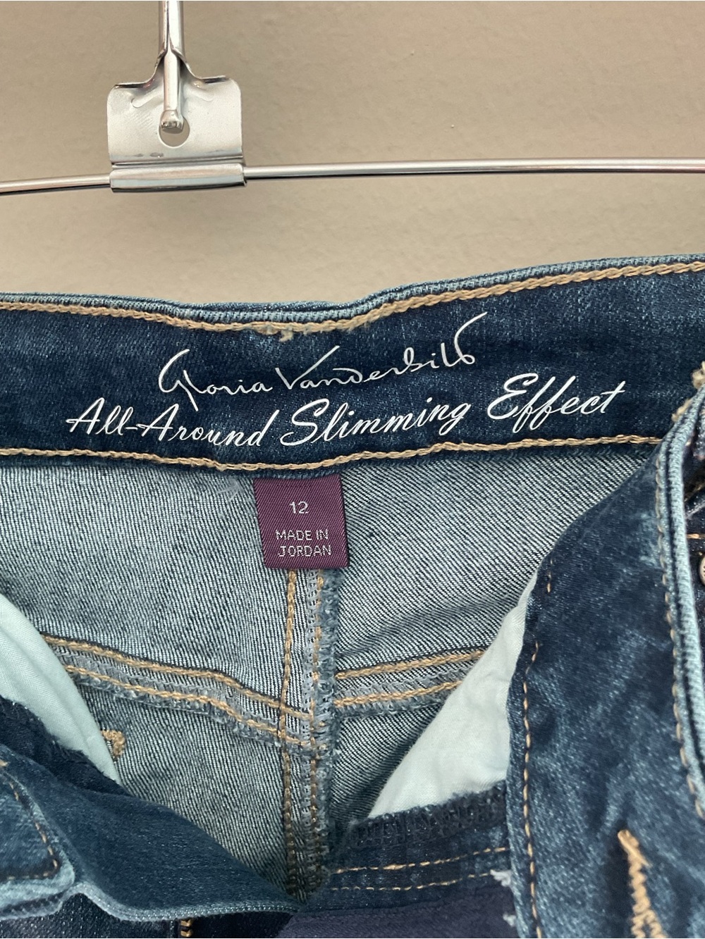 Gloria Vanderbilt Dark Blue Slimming Jeggings